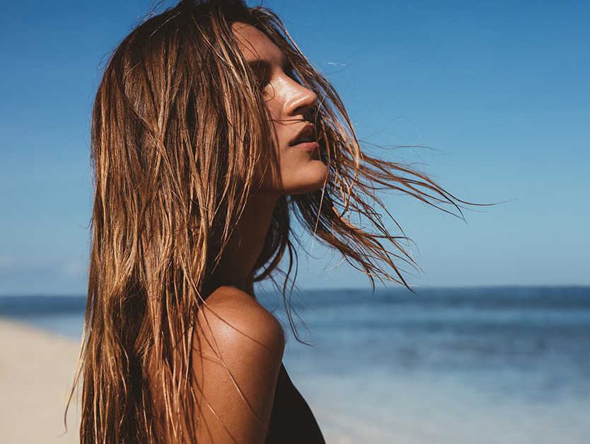 Gli effetti dell’acqua salata sui capelli