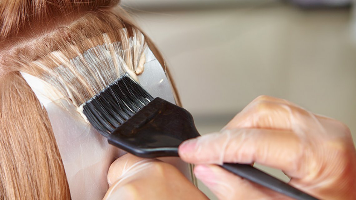 La tinta per capelli: amica o nemica della chioma?